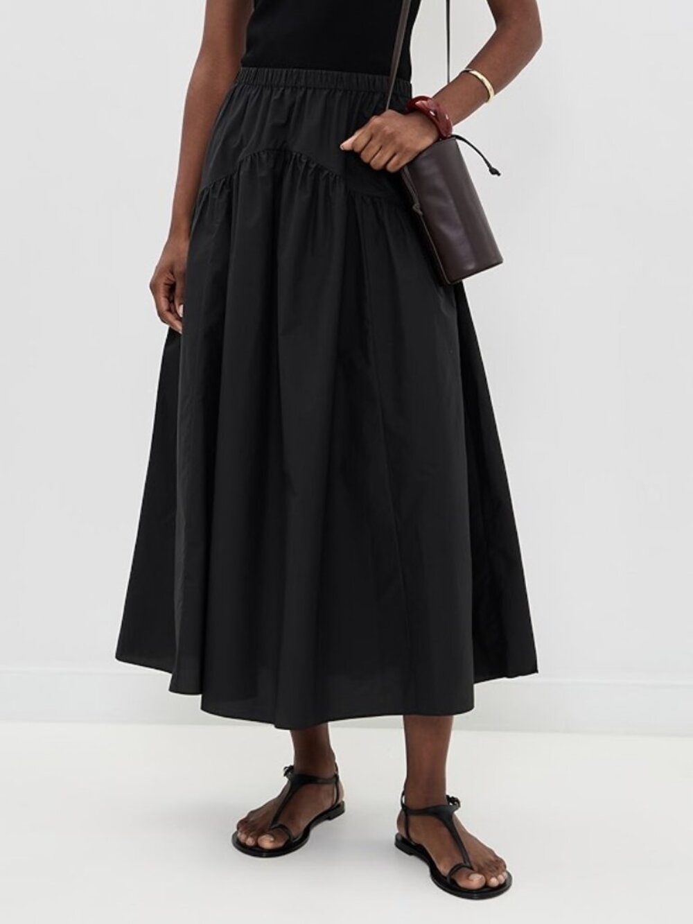 Theory Curved Yoke Circle Skirt in Black Size Small